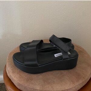 Steve Madden platform sandals